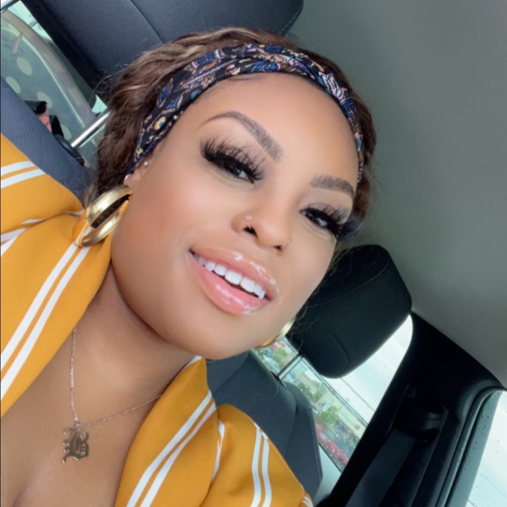 Meet your Posher, Brittney